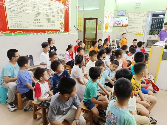 課間活動(dòng)_副本.jpg 課間活動(dòng)_副本.jpg